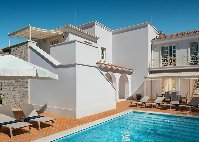 빌라 4-Bed Villa With Pool In Vabriga