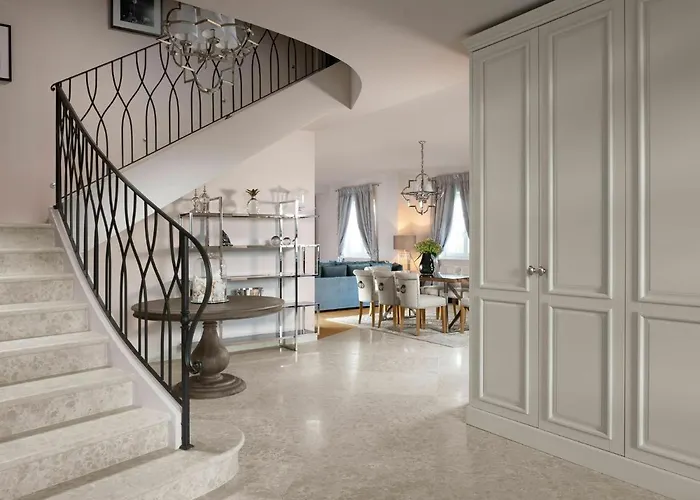 빌라 4-Bed Villa With Pool In Vabriga