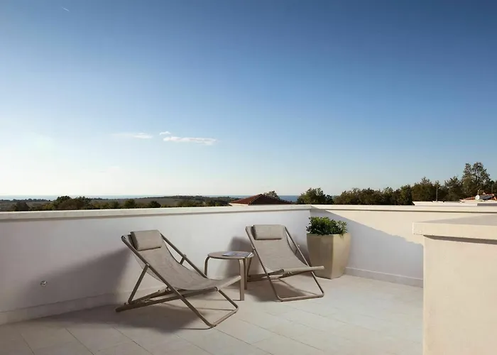 4-Bed Villa With Pool In Vabriga 빌라 Tar-Vabriga