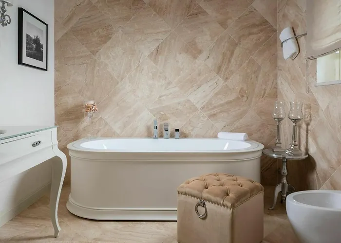 빌라 4-Bed Villa With Pool In Vabriga